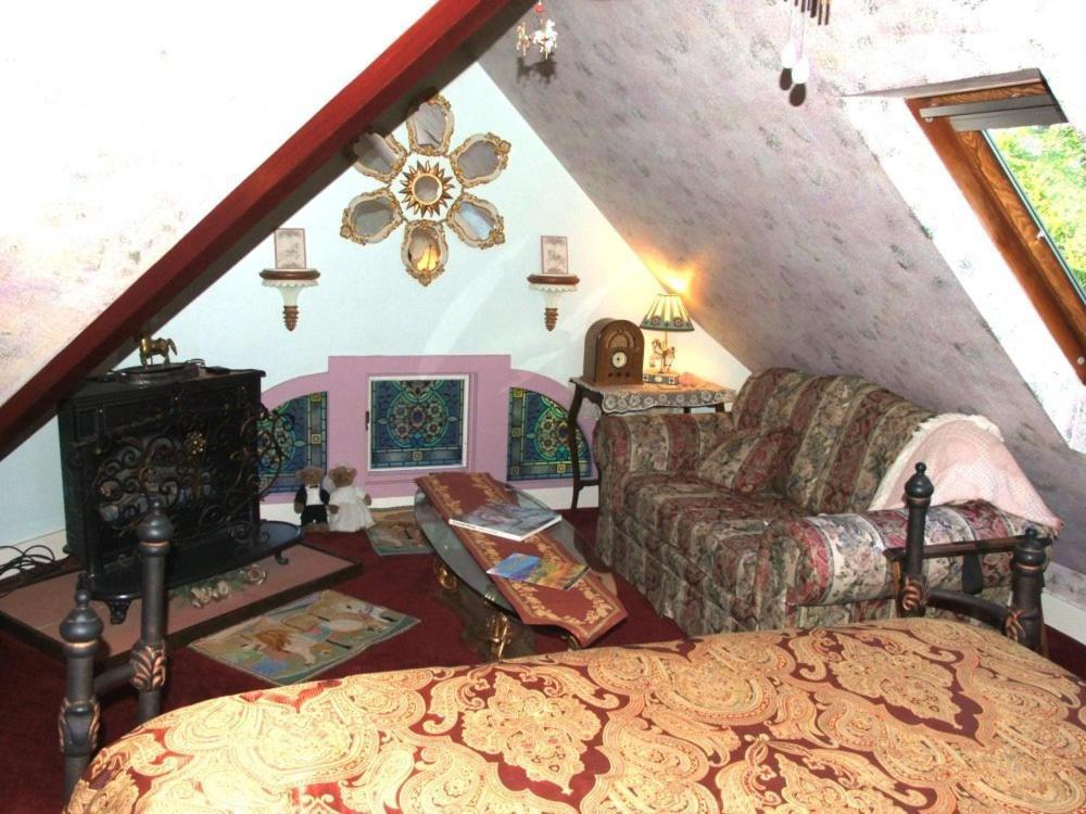 샌안드레아스 로빈스 네스트 베드 앤 브렉퍼스트 B&B 객실 사진