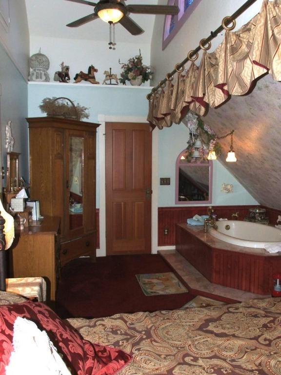 샌안드레아스 로빈스 네스트 베드 앤 브렉퍼스트 B&B 객실 사진