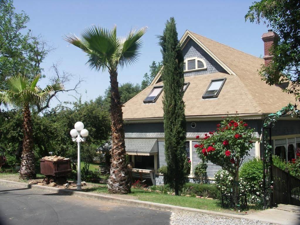 샌안드레아스 로빈스 네스트 베드 앤 브렉퍼스트 B&B 외부 사진