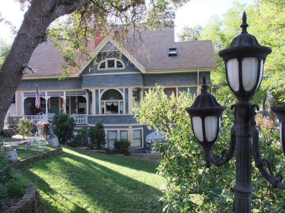 샌안드레아스 로빈스 네스트 베드 앤 브렉퍼스트 B&B 외부 사진